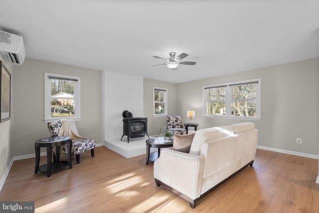 8701 CROMWELL DR, Springfield, VA 22151