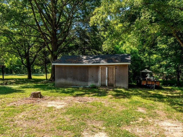 1620 Blueberry Street, Mount Pleasant, NC 28124
