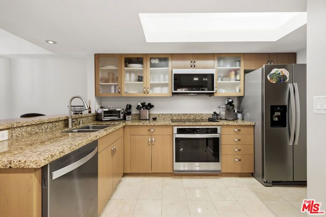 13700 MARINA POINTE Drive 519, Marina Del Rey, CA 90292