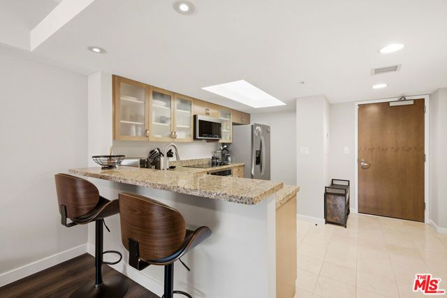13700 MARINA POINTE Drive 519, Marina Del Rey, CA 90292