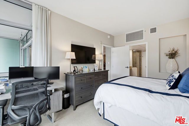 13700 MARINA POINTE Drive 519, Marina Del Rey, CA 90292