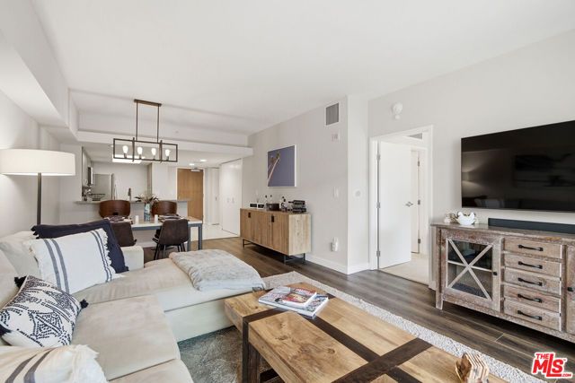 13700 MARINA POINTE Drive 519, Marina Del Rey, CA 90292