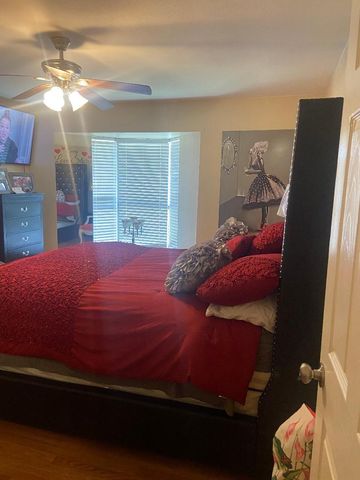 2203 Place Rebecca Lane C5, Houston, TX 77090