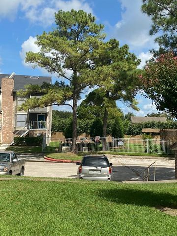 2203 Place Rebecca Lane C5, Houston, TX 77090