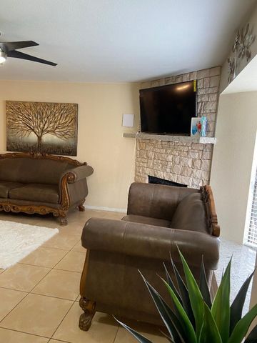 2203 Place Rebecca Lane C5, Houston, TX 77090