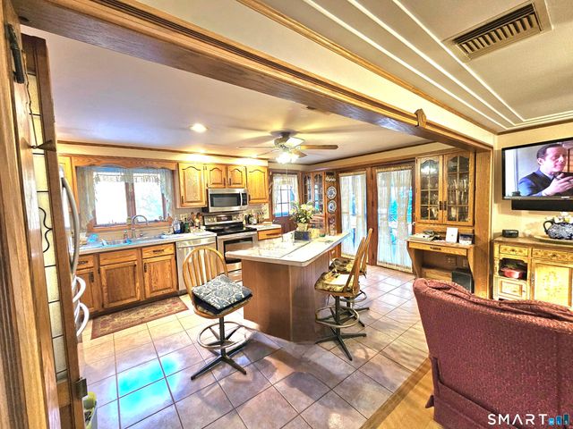 20 Jackson Road, Plainfield, CT 06374