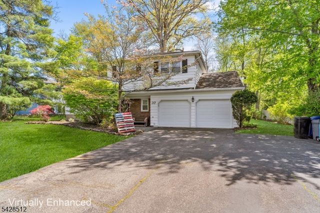 37 Manchester Way, Montville Twp., NJ 07058