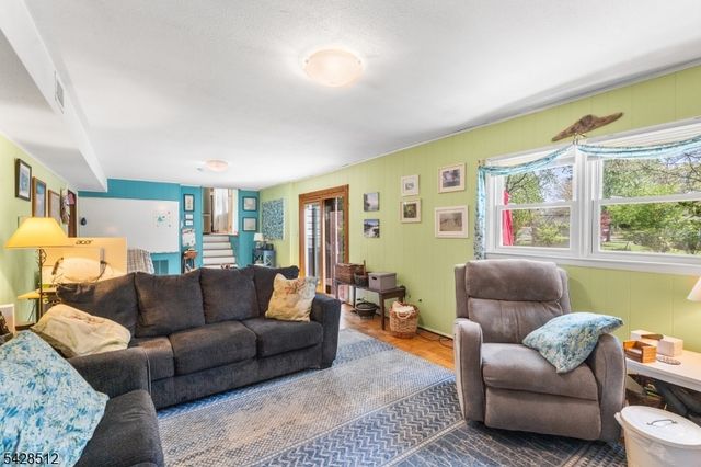 37 Manchester Way, Montville Twp., NJ 07058