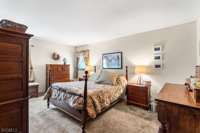 37 Manchester Way, Montville Twp., NJ 07058