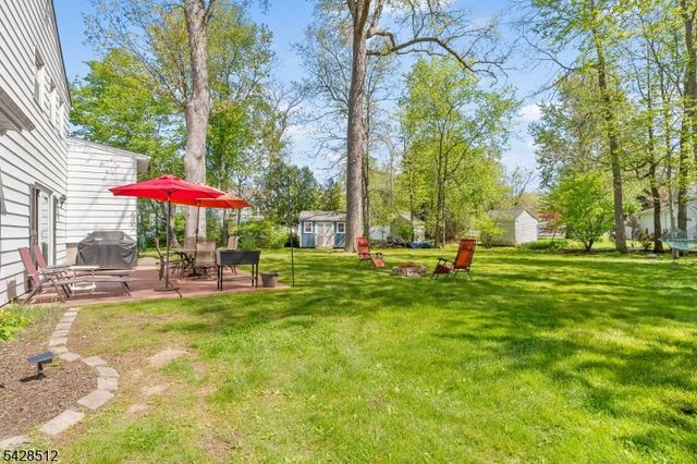 37 Manchester Way, Montville Twp., NJ 07058
