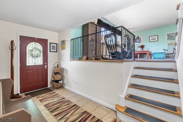 37 Manchester Way, Montville Twp., NJ 07058