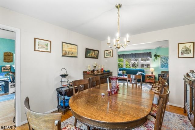 37 Manchester Way, Montville Twp., NJ 07058