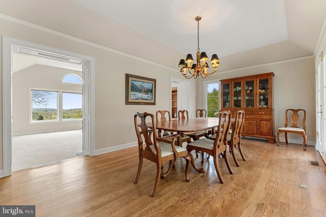 8300 FALCON GLEN RD, Warrenton, VA 20186