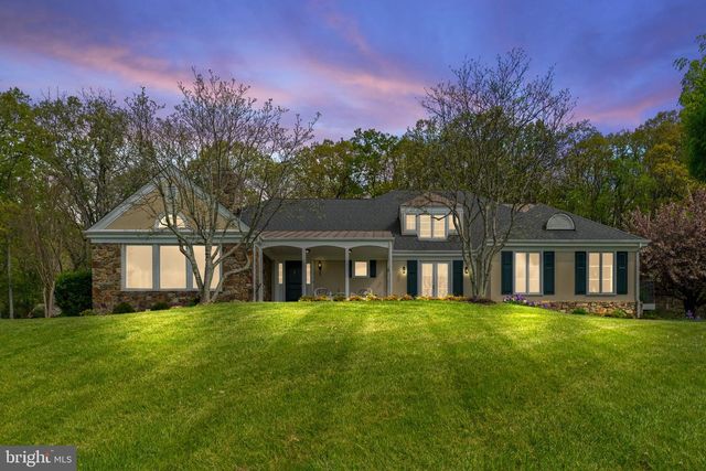 8300 FALCON GLEN RD, Warrenton, VA 20186