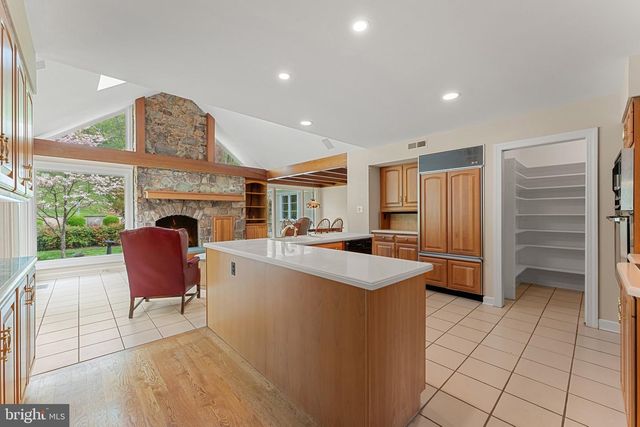 8300 FALCON GLEN RD, Warrenton, VA 20186