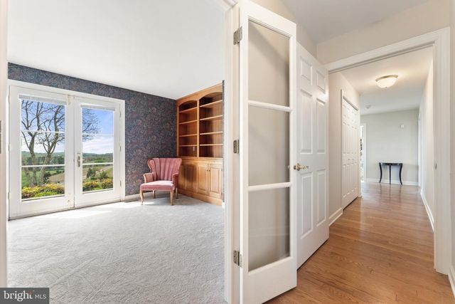 8300 FALCON GLEN RD, Warrenton, VA 20186