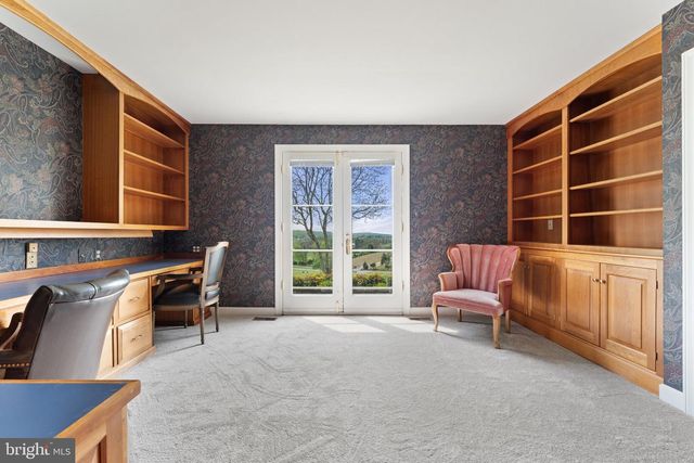 8300 FALCON GLEN RD, Warrenton, VA 20186