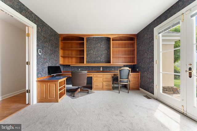 8300 FALCON GLEN RD, Warrenton, VA 20186