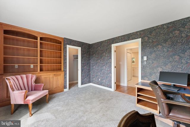 8300 FALCON GLEN RD, Warrenton, VA 20186