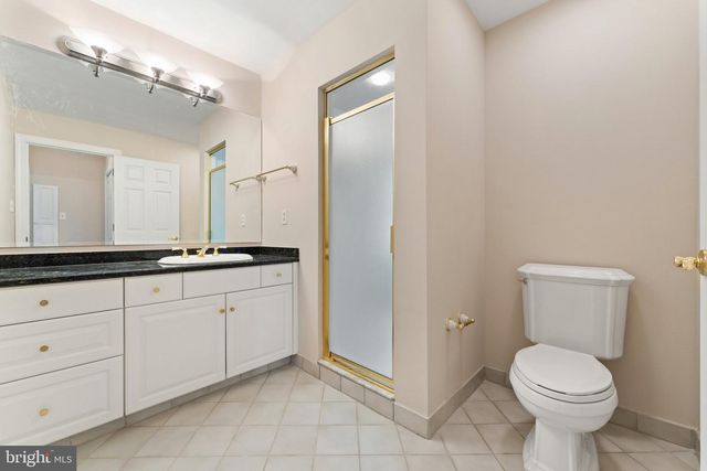 8300 FALCON GLEN RD, Warrenton, VA 20186