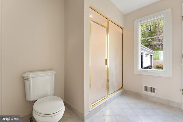 8300 FALCON GLEN RD, Warrenton, VA 20186