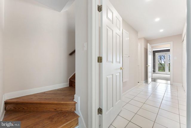 8300 FALCON GLEN RD, Warrenton, VA 20186