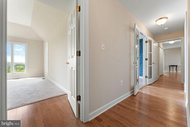 8300 FALCON GLEN RD, Warrenton, VA 20186