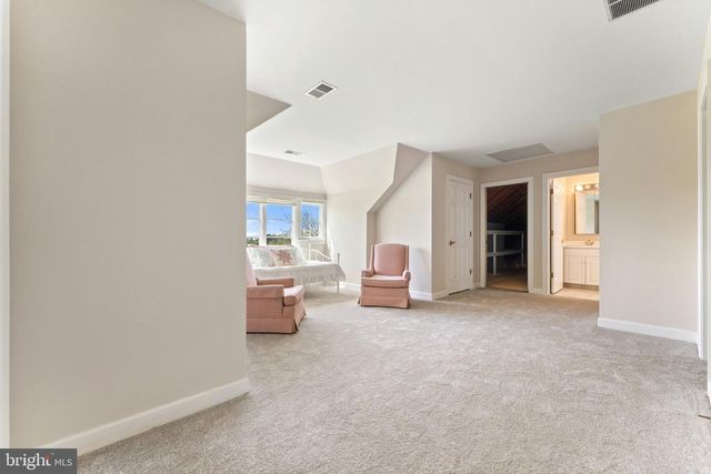 8300 FALCON GLEN RD, Warrenton, VA 20186