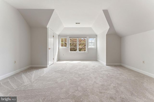 8300 FALCON GLEN RD, Warrenton, VA 20186