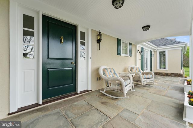 8300 FALCON GLEN RD, Warrenton, VA 20186