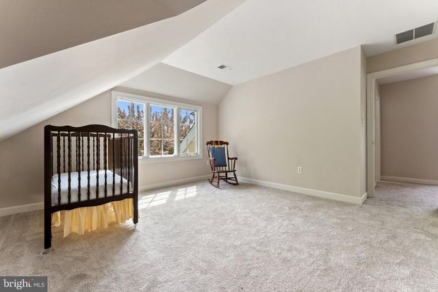 8300 FALCON GLEN RD, Warrenton, VA 20186