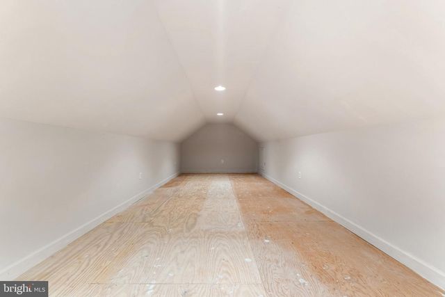 8300 FALCON GLEN RD, Warrenton, VA 20186