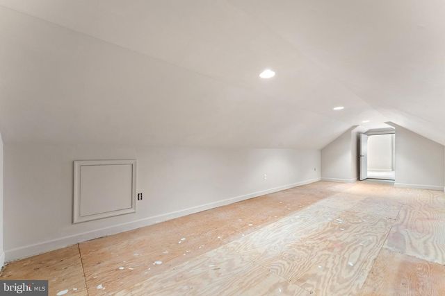 8300 FALCON GLEN RD, Warrenton, VA 20186