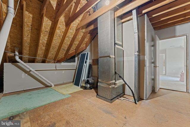 8300 FALCON GLEN RD, Warrenton, VA 20186