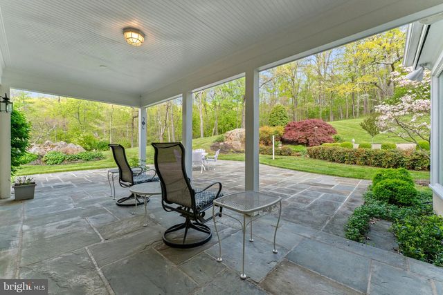 8300 FALCON GLEN RD, Warrenton, VA 20186