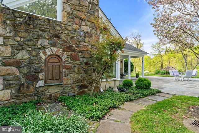 8300 FALCON GLEN RD, Warrenton, VA 20186