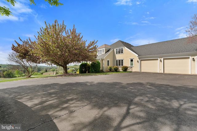 8300 FALCON GLEN RD, Warrenton, VA 20186