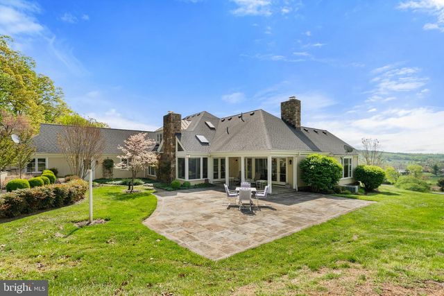 8300 FALCON GLEN RD, Warrenton, VA 20186