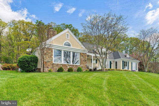 8300 FALCON GLEN RD, Warrenton, VA 20186