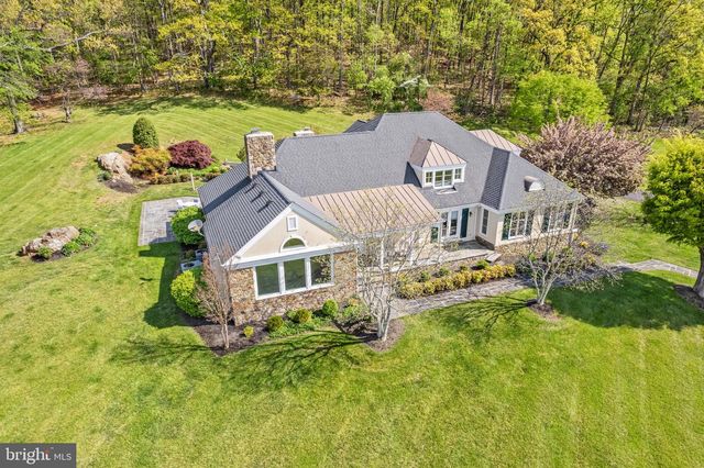 8300 FALCON GLEN RD, Warrenton, VA 20186