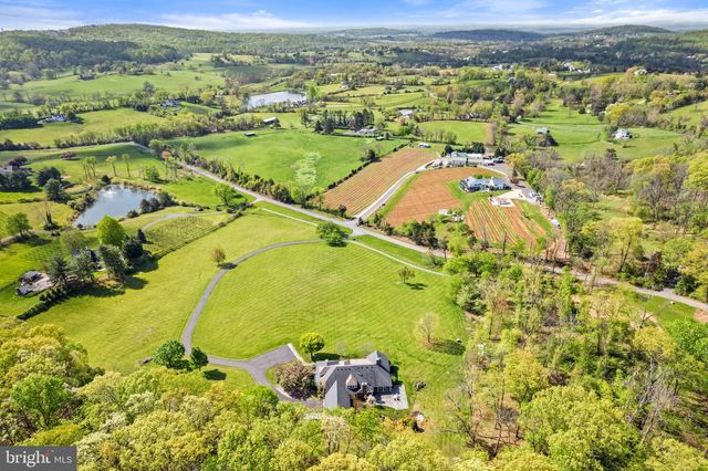 8300 FALCON GLEN RD, Warrenton, VA 20186