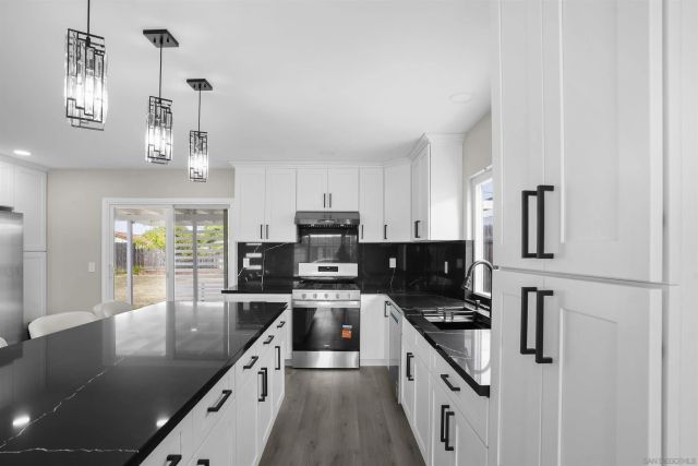 10385 Cheviot, San Diego, CA 92126