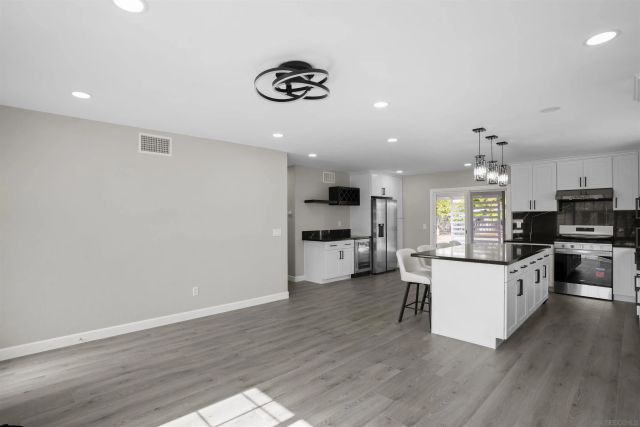 10385 Cheviot, San Diego, CA 92126