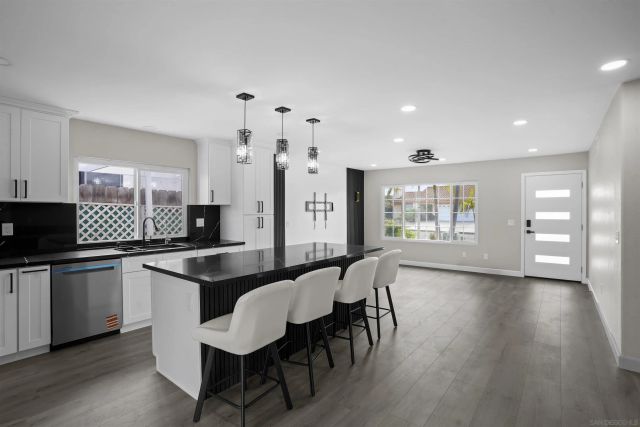10385 Cheviot, San Diego, CA 92126