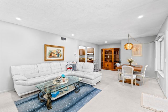 230 Pine Hov Circle A-2, Greenacres, FL 33463