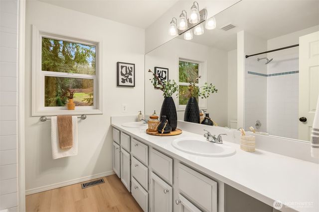 16437 241st Avenue SE, Issaquah, WA 98027