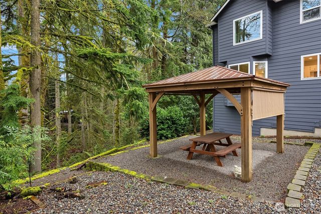 16437 241st Avenue SE, Issaquah, WA 98027