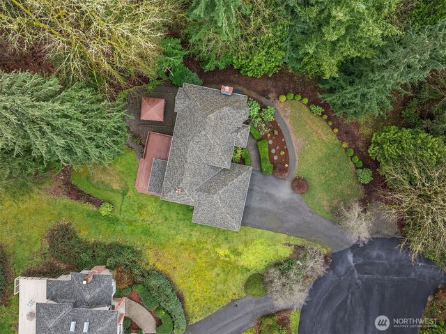 16437 241st Avenue SE, Issaquah, WA 98027