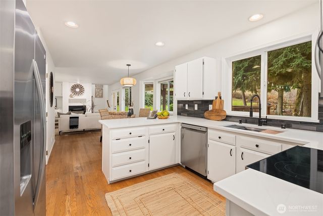 16437 241st Avenue SE, Issaquah, WA 98027