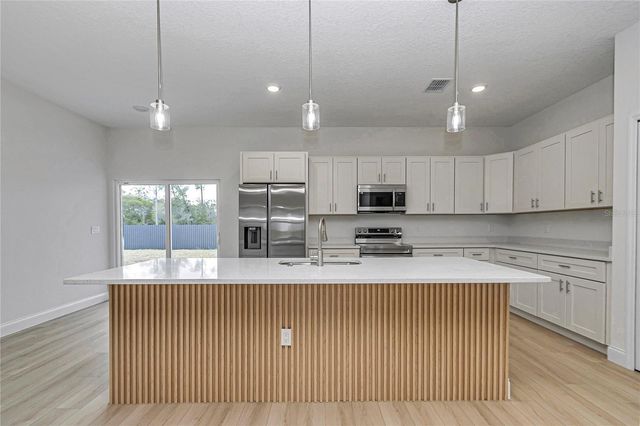 2438 SW 156TH LOOP, Ocala, FL 34473